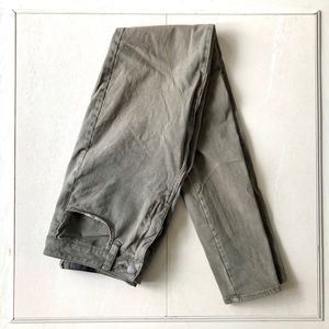 SOLD!American Eagle Super Hi-Rise Jegging. Size: 6